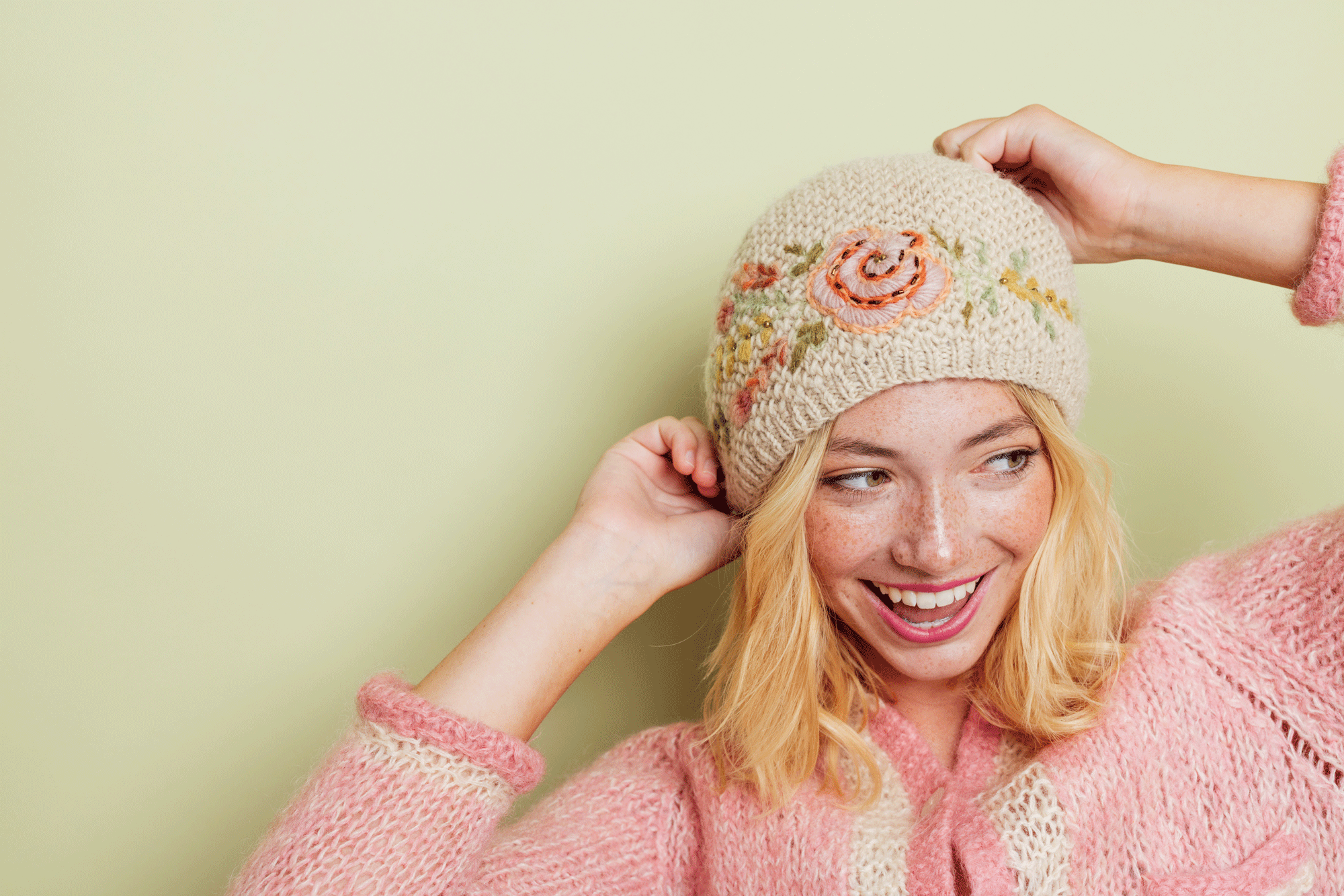 Josephine Cloche – French Knot display picture 2